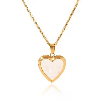 304 Stainless Steel Copper 18K Gold Plated K Gold Plated Heart Shape Acrylic Pendant Necklace