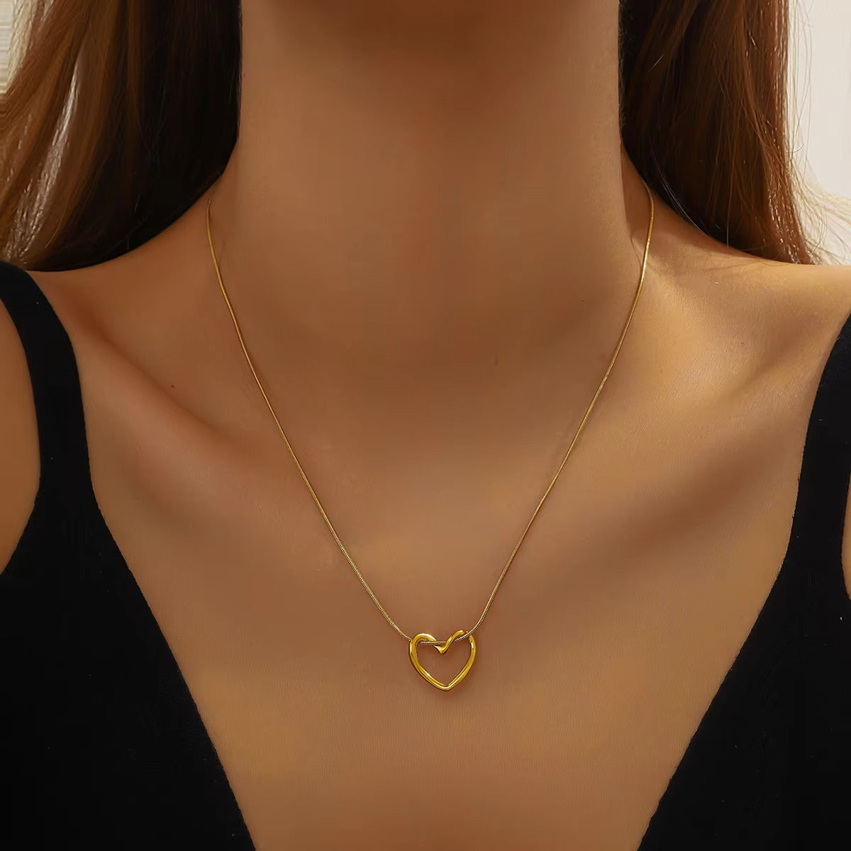Minimalist Stainless Steel Necklace 18K Gold Plated Twisted Heart Pendant Trendy Hollow Love Heart Collar Necklaces for Box