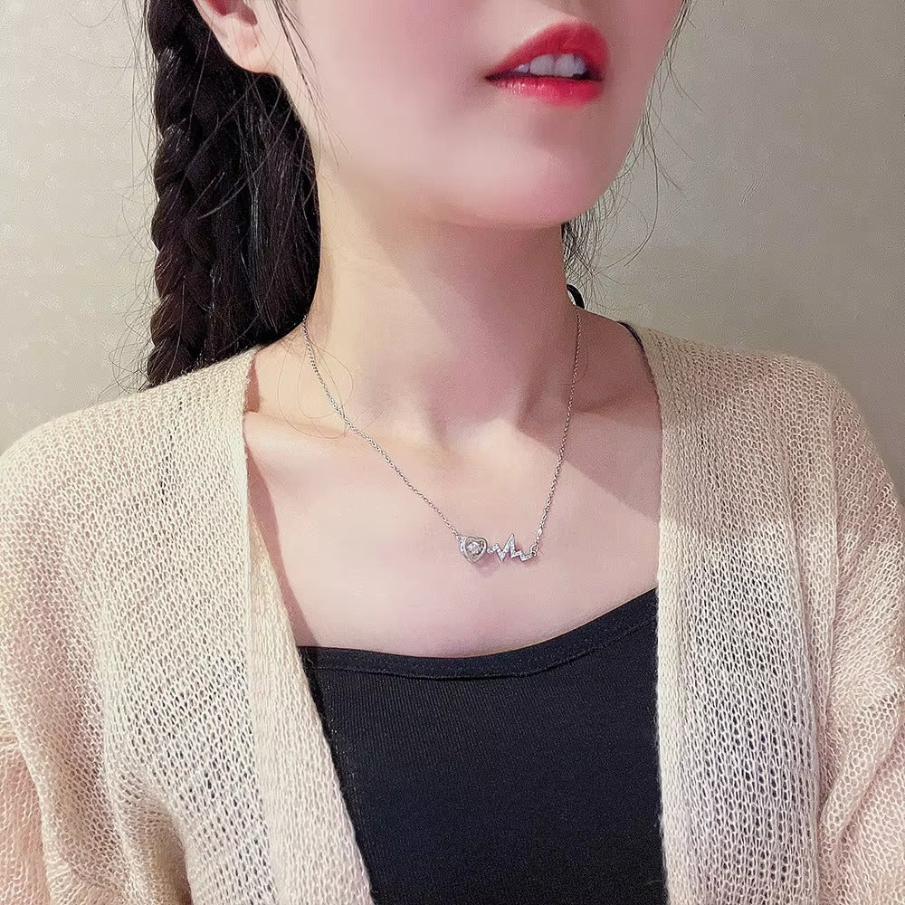 Fashion Jewelry Heartbeat Pendant Necklaces Personalized Gold Plated Titanium Steel Necklace for Women