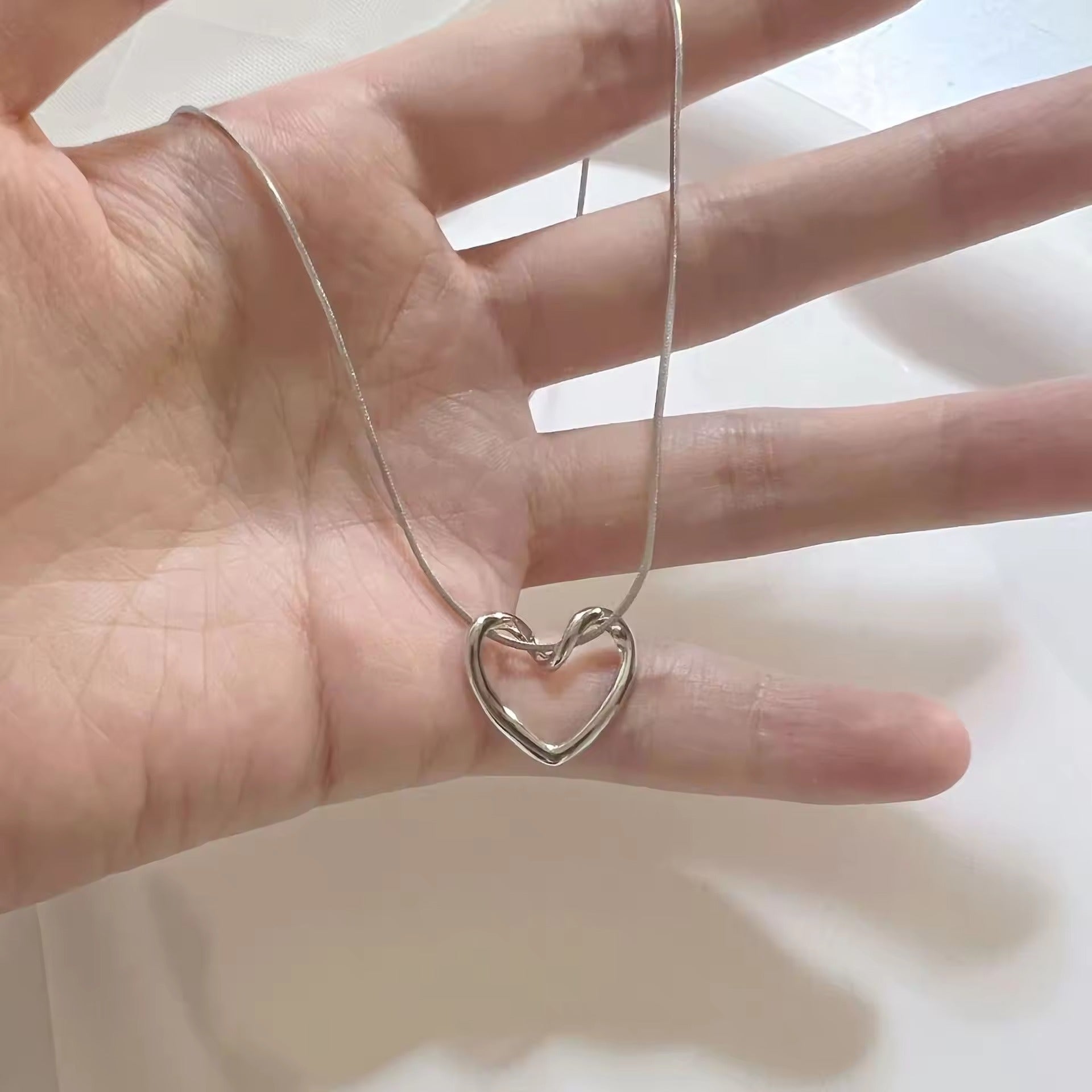 Minimalist Stainless Steel Necklace 18K Gold Plated Twisted Heart Pendant Trendy Hollow Love Heart Collar Necklaces for Box